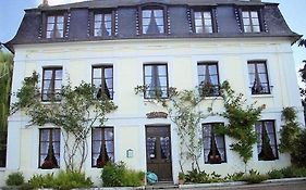 Bed And Breakfast Chambres D'hotes La Bergerie À 2*